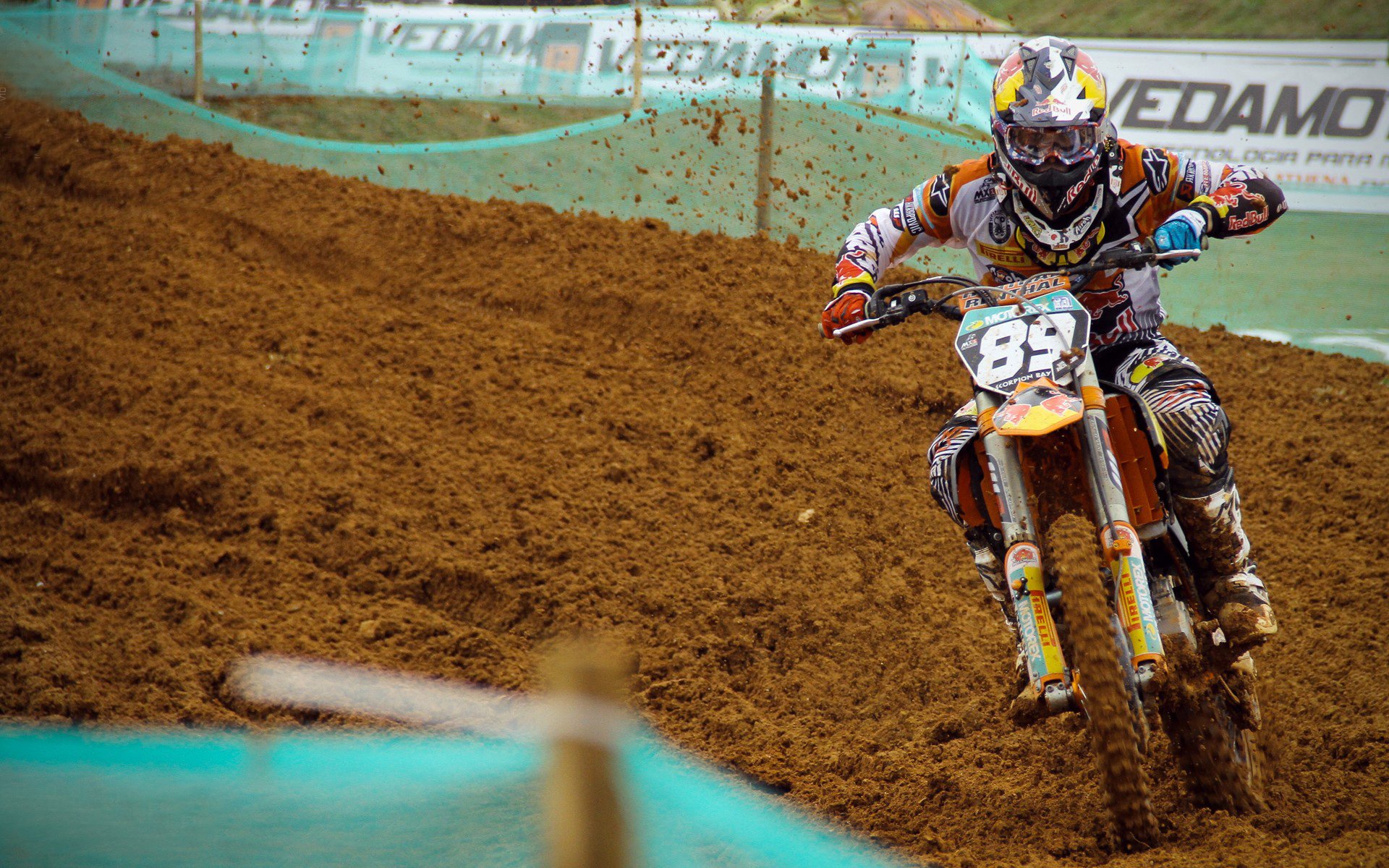 开云官网-世界杯E组爆冷？不，是法国新王登基！费利克斯一人打爆芬兰防线，3-0完胜背后藏着更可怕的秘密